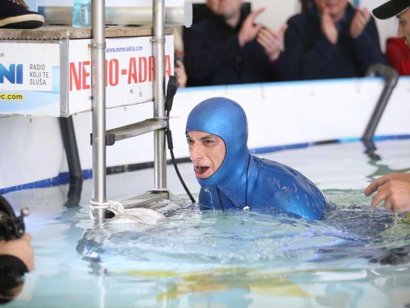 Рекорд нахождения под водой
