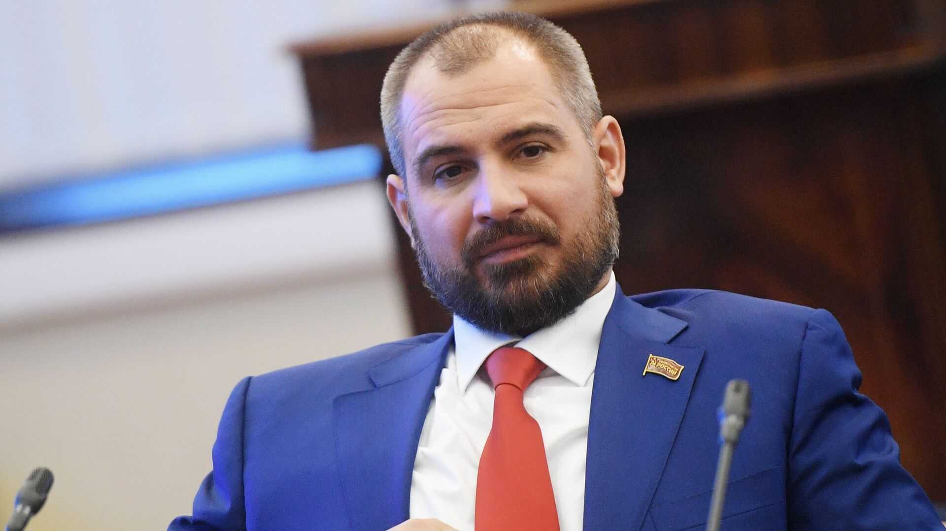 Максим сурайкин - они знамениты