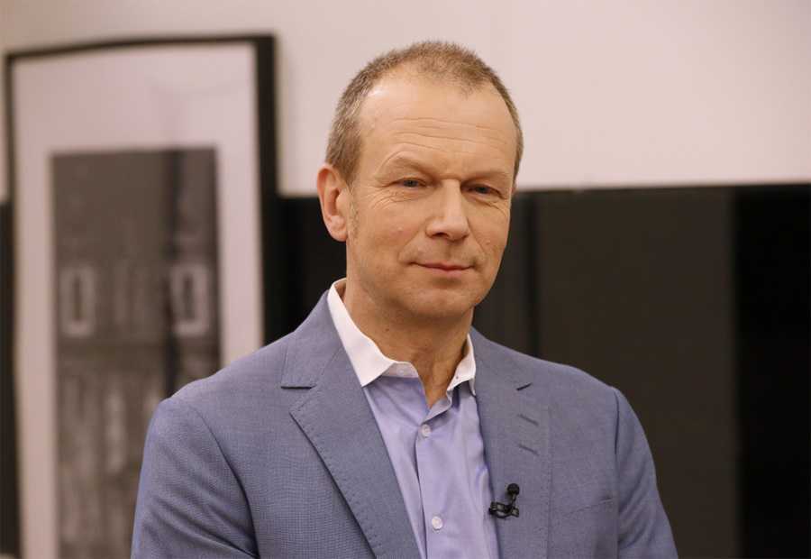 Дмитрий комаров: 9 самых интересных фактов из биографии