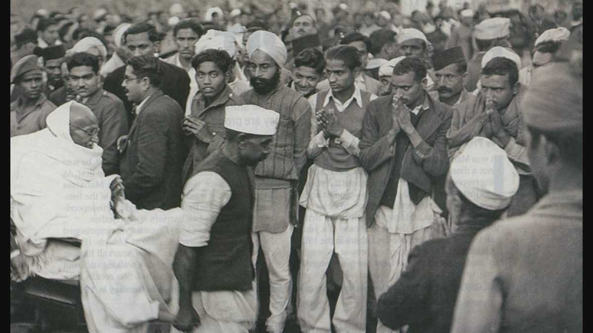 Движение за национальную независимость. Махатма Ганди независимость Индии. Махатма Ганди 1920. Сатьяграха Ганди. Ганди 1919.